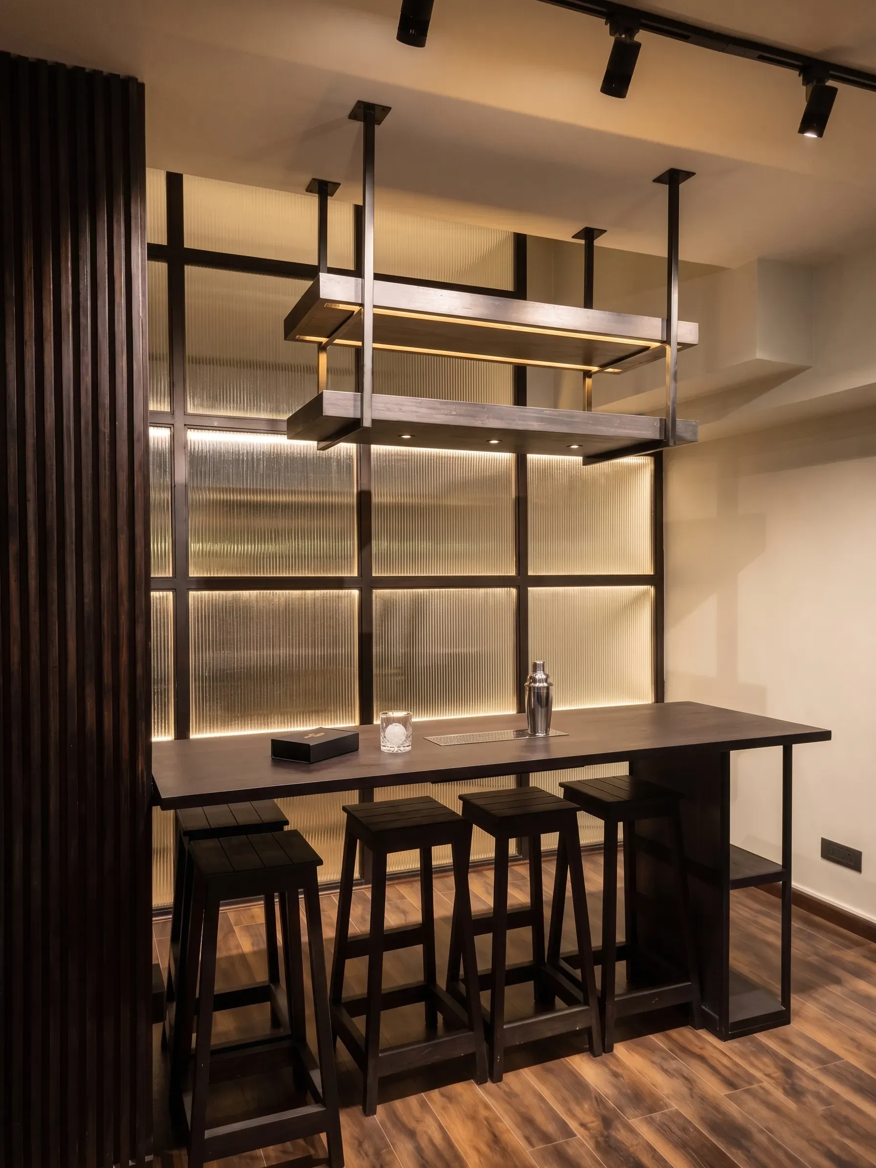 Bar unit 1