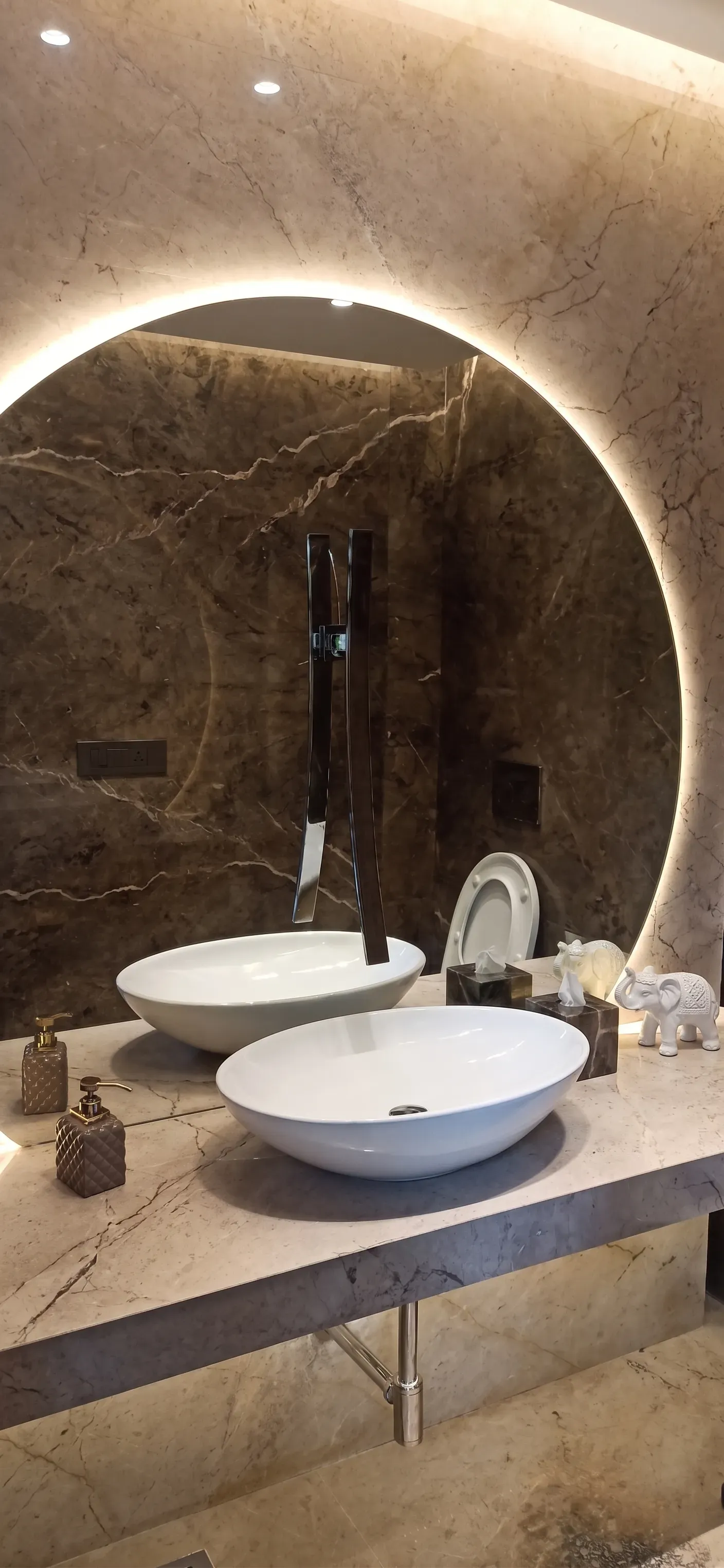 Washroom vanity 1